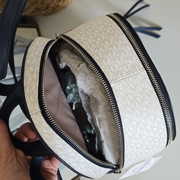 NWT🫦Michael Kors Rhea Zip Medium Color-block Logo Backpack  One Size - Picture 10 of 17